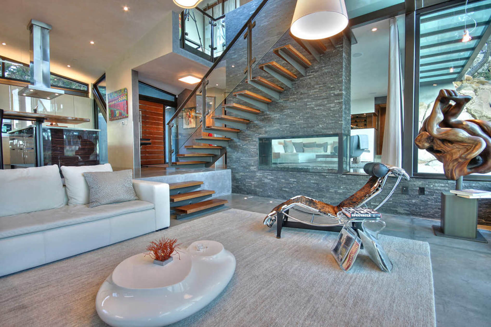 California modern living room designed by Cincinnati's premiere interior designer, RM Interiors.