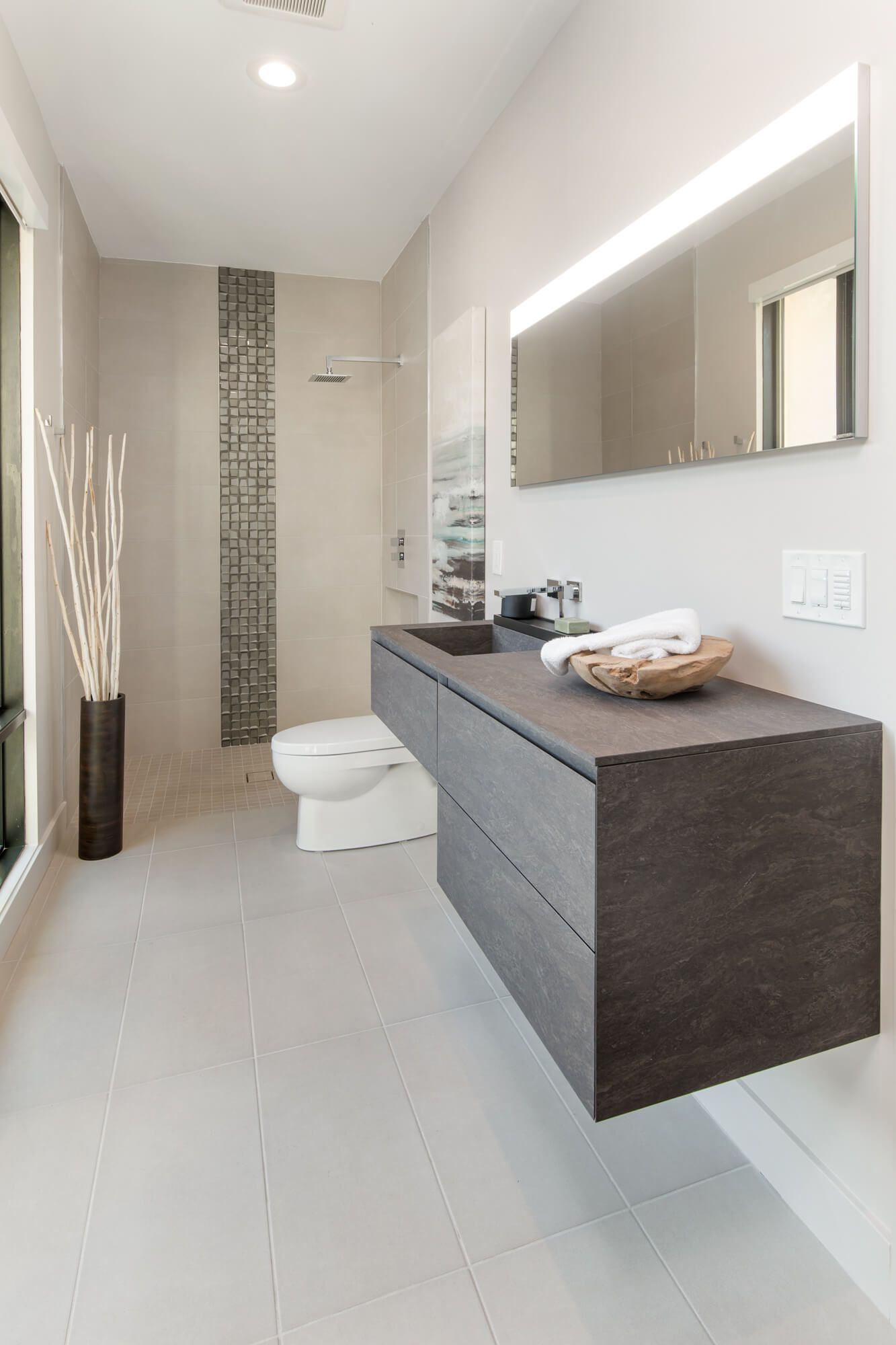 Custom contemporary bathroom designed by Interior Designer, RM Interiors of Cincinnati Ohio.